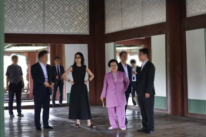 김건희 경복궁 사진 출처는 '퇴사 브이로그' 사진사