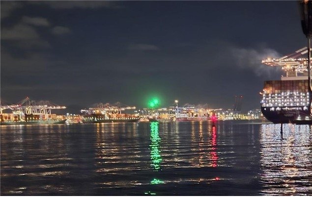 부산항 항로표지 야간 시인성 조사 모습 (출처=연합뉴스)