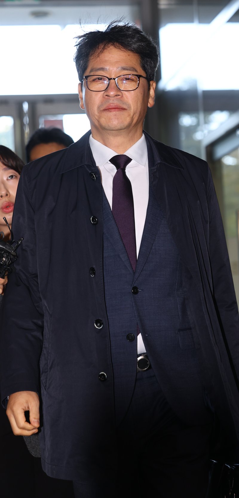 [서울=뉴시스] 박주성 기자 = 박석일 전 고위공직자범죄수사처 수사3부장이 27일 서울 서초구 이명현 순직해병 특별검사팀에 피의자 신분으로 출석하고 있다. 2025.10.27. park7691@newsis.com