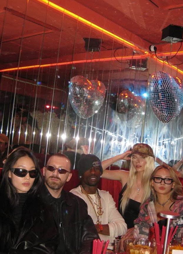 트래비스 스콧, GD·애니·씨엘과 깜짝 만남…힙한 한남동 회동 "가족" [N이슈]