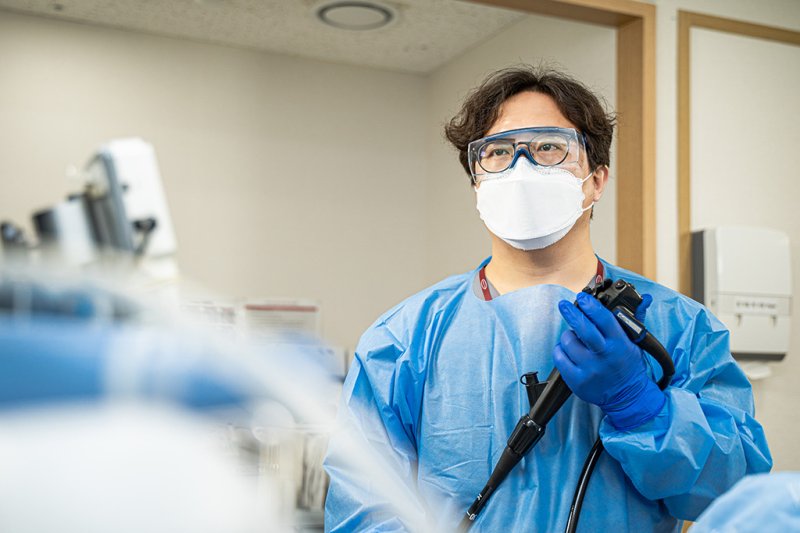 [대전=뉴시스] 유성선병원 소화기센터 임창범 센터장이 시행한 내시경적 역행성 담췌관 조영술 시술 건수가 1000건을 돌파했다.(사진=유성선병원 제공) 2025.10.27. photo@newsis.com *재판매 및 DB 금지