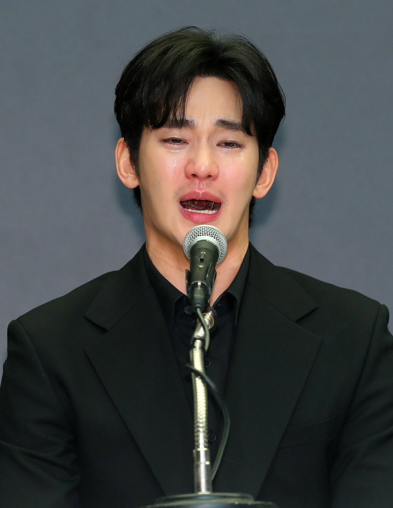 '궁금한 이야기Y' 김새론·김수현 편 방영 취소에..음모론까지 등장