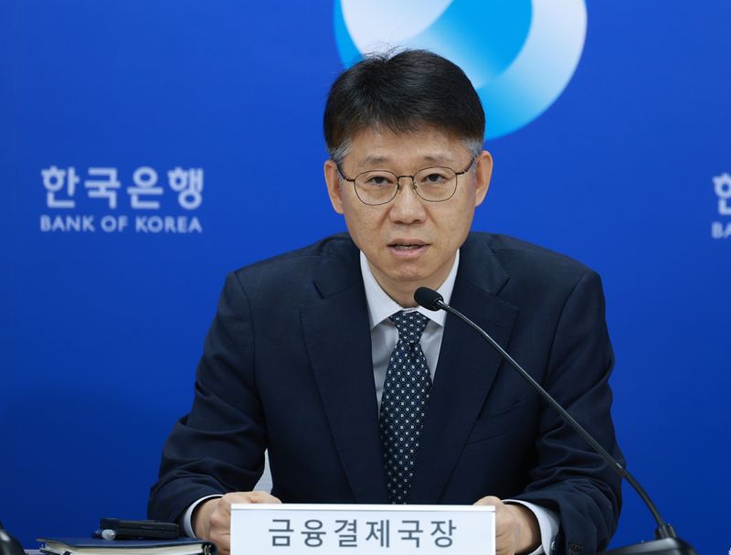 이병목 한국은행 금융결제국장이 27일 오후 서울 중구 한국은행에서 열린 '디지털 시대의 화폐, 기술과 신뢰의 조화: 원화 스테이블코인의 주요 이슈와 대응방안' 기자간담회에서 발언하고 있다. 한국은행 제공.