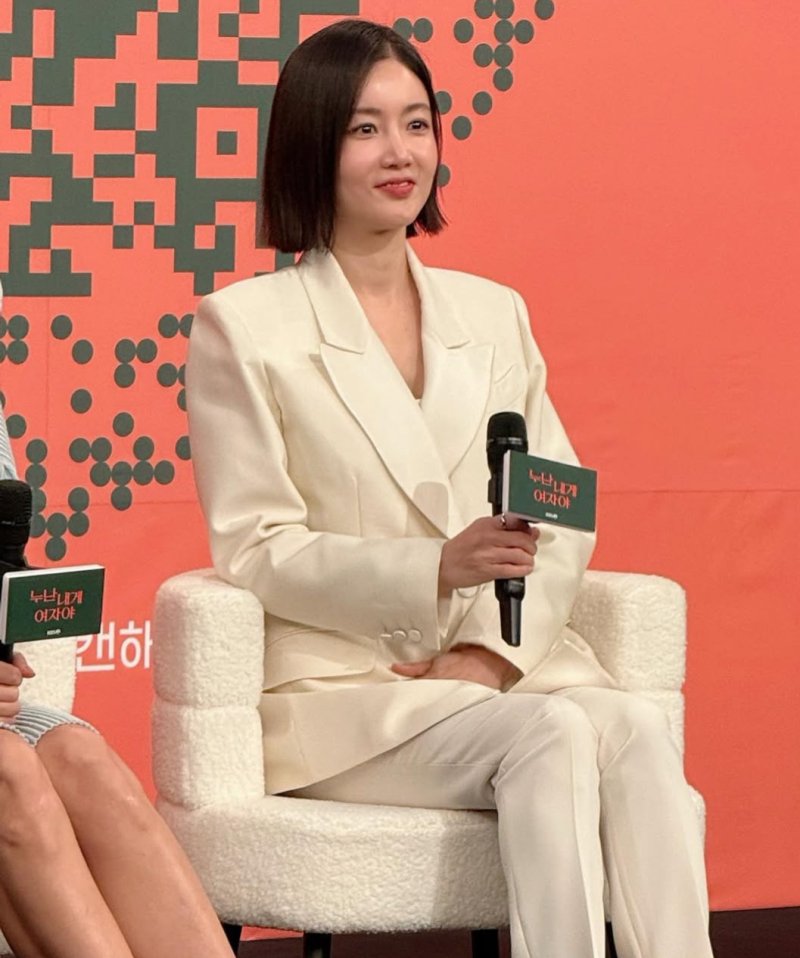 [서울=뉴시스] 배우 황우슬혜. (사진=황우슬혜 인스타그램 캡처) 2025.10.27. photo@newsis.com *재판매 및 DB 금지