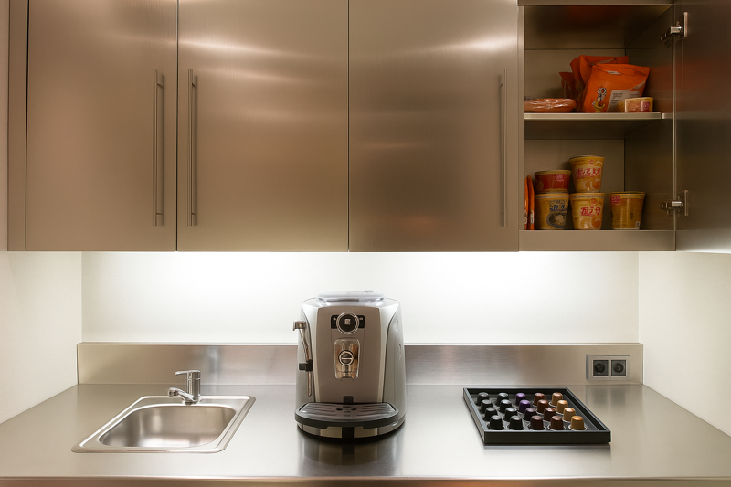 상사가 탕비실 과자를 몽땅 훔친다 직장인의 고민