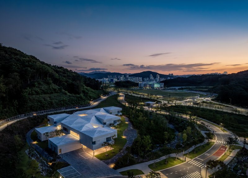 세종특별자치시에 위치한 네이버의 자체 데이터센터 '각 세종' 전경 (네이버 제공)