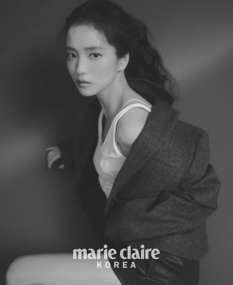 복근 드러낸 김태리, 신비롭고 몽환적이고 섹시하고 [N화보]