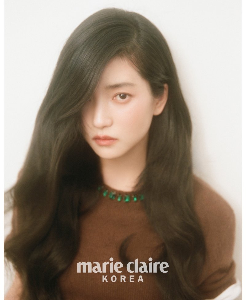 복근 드러낸 김태리, 신비롭고 몽환적이고 섹시하고 [N화보]