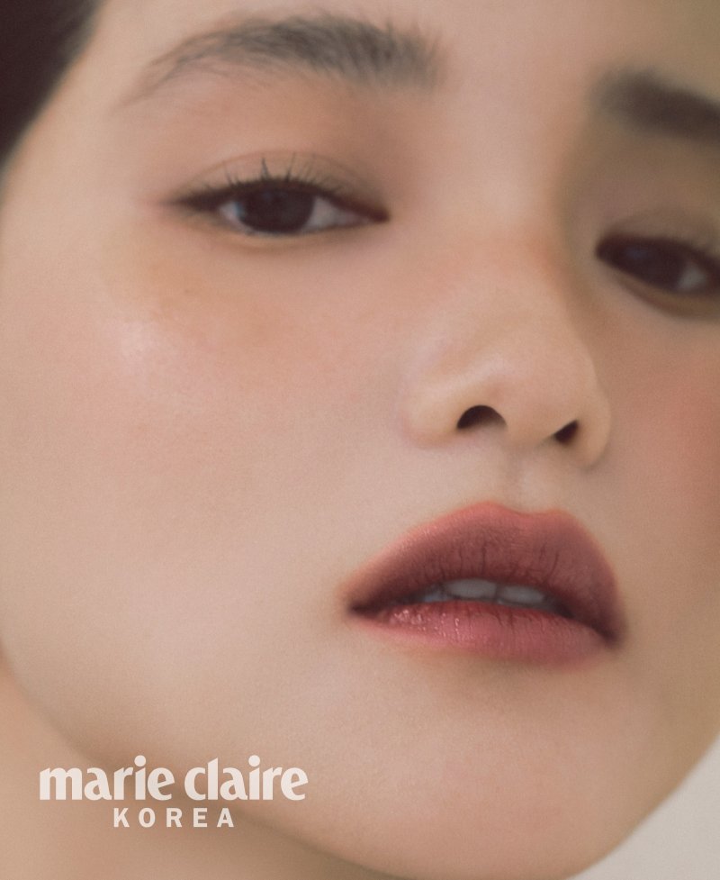 복근 드러낸 김태리, 신비롭고 몽환적이고 섹시하고 [N화보]