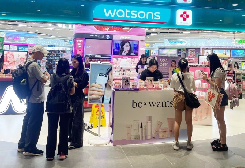 [서울=뉴시스] 싱가포르 왓슨스에서 진행된 HK이노엔 비원츠 행사 현장 (사진=HK이노엔 제공) 2025.10.28. photo@newsis.com *재판매 및 DB 금지