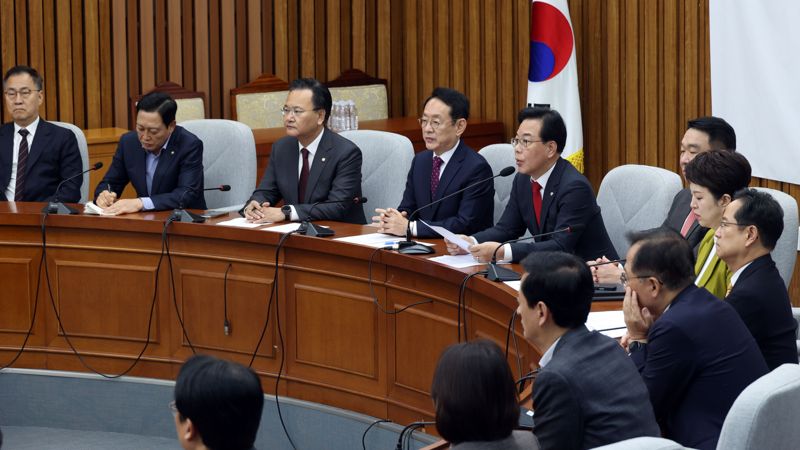 국민의힘 바카라 토토 사이트 원내대표가 28일 서울 여의도 국회에서 열린 국정감사 대책회의에서 발언하고 있다. 사진=서동일 기자