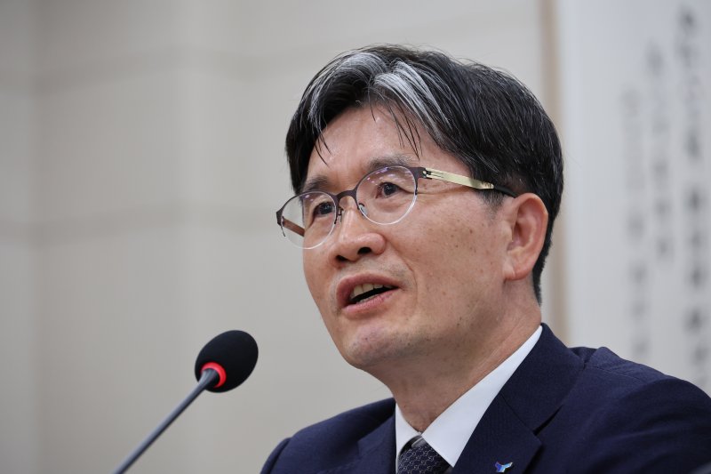 [서울=뉴시스] 김금보 기자 = 오동운 고위공직자범죄수사처장이 24일 오후 서울 여의도 국회에서 열린 법제사법위원회의 고위공직자범죄수사처에 대한 국정감사에서 질의에 답하고 있다. 2025.10.24. kgb@newsis.com