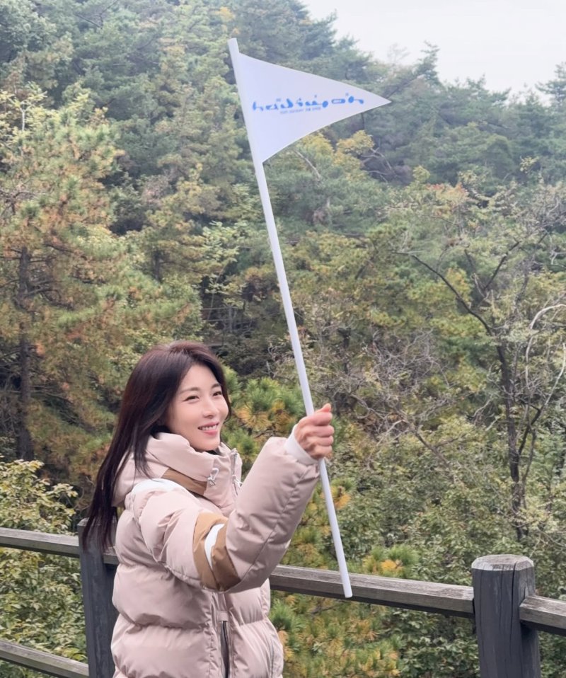 [서울=뉴시스] 배우 하지원. (사진=하지원 인스타그램 캡처) 2025.10.28. photo@newsis.com *재판매 및 DB 금지