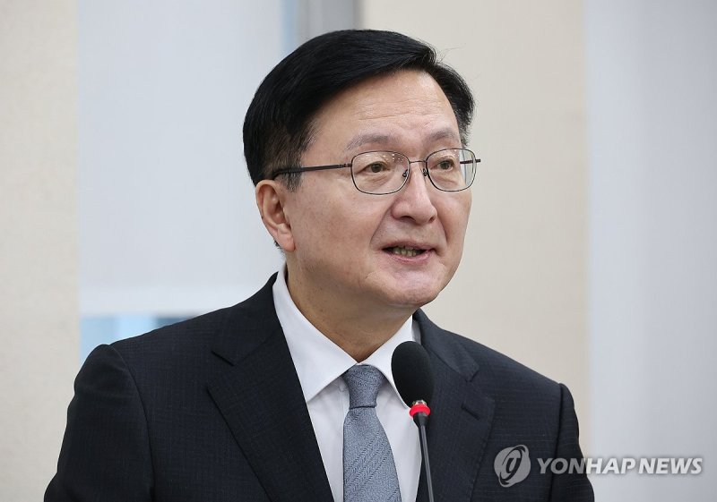 인사말하는 유홍림 서울대학교 총장 (출처=연합뉴스)