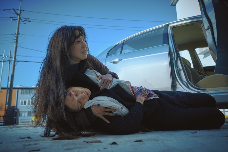 낯선 얼굴 꺼낸 정려원…단막극이었던 영화 '하얀차', 선물 같다 [N인터뷰]