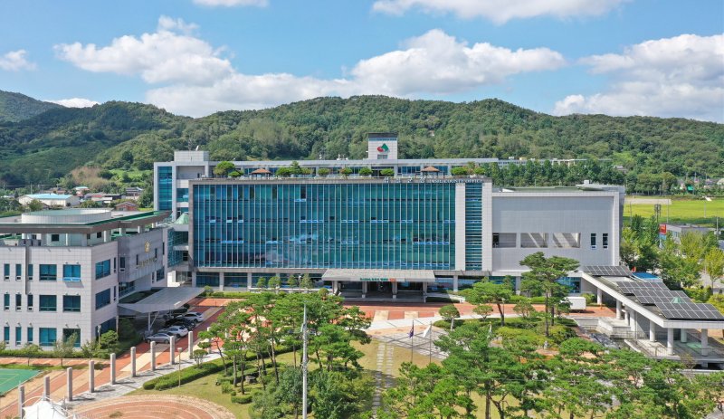 전북 임실군이 오는 29일부터 11월 9일까지 열리는 '코리아 그랜드 페스티벌' 기간 임실사랑상품권 카드 결제 시 5% 캐시백 지원을 시행한다./뉴스1