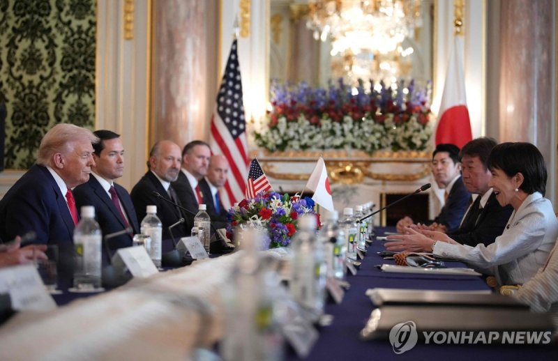정상회담 갖는 미일 정상 (출처=연합뉴스)