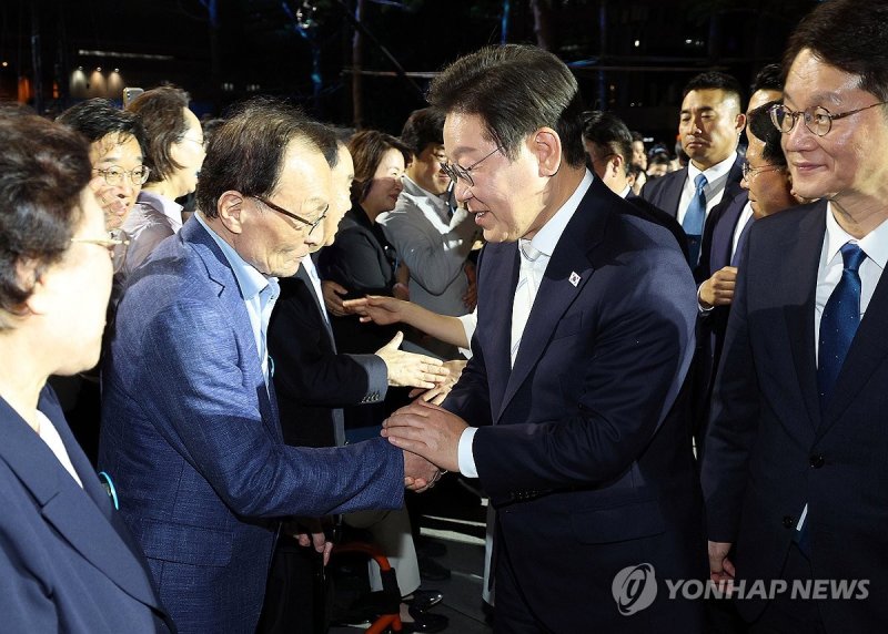 이재명 대통령과 이해찬 전 총리 (출처=연합뉴스)