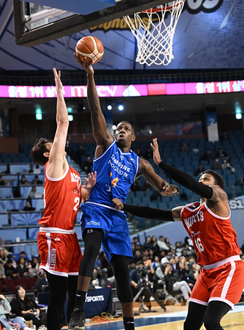 [서울=뉴시스] 프로농구 서울 삼성의 앤드류 니콜슨. (사진=KBL 제공)