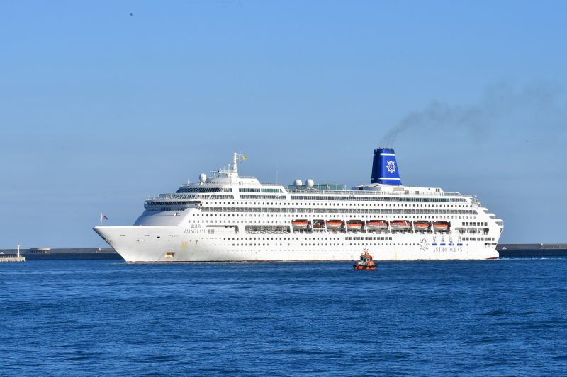 28일 APEC 회의 기간 동안 글로벌 CEO 들의 숙소로 사용할 크루즈선이 경북 포항시 북구 영일만항에 입항했다. 2025.10.28/뉴스1 ⓒ News1 최창호 기자