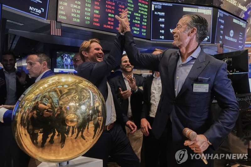 뉴욕증권거래소의 트레이더들 (출처=연합뉴스)