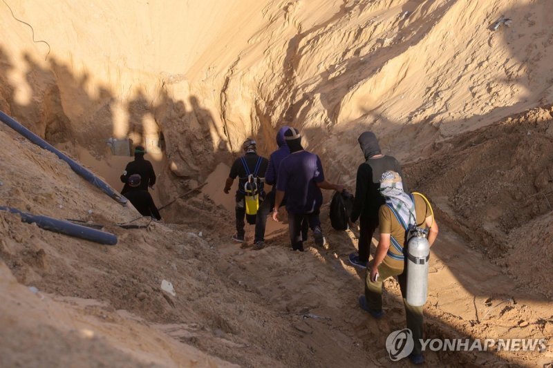 하마스, 시신 수색 (출처=연합뉴스)