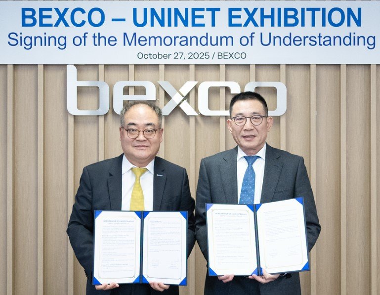 [부산=뉴시스] 부산 전시·컨벤션센터인 '벡스코'는 싱가포르 전시 주관사인 '유니넷 엑스비션'(Uninet Exhibition Pte. Ltd.)과 전시사업 협력을 위한 업무협약(MOU)을 체결했다고 29일 밝혔다. (사진=벡스코 제공) 2025.10.29. photo@newsis.com *재판매 및 DB 금지