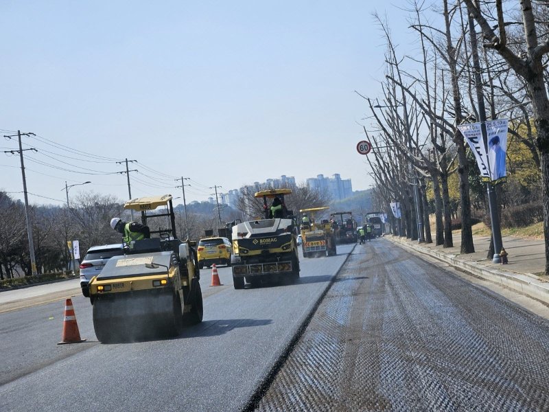 진주시의 도로정비 공사(진주시 제공. 재판매 및 DB금지).