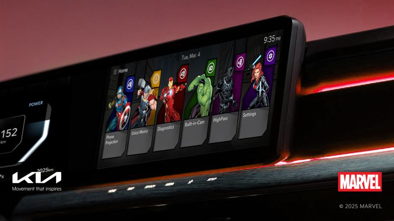 기아에서 29일 디즈니와 함께 출시한 마블 코믹스 테마가 차량 디스플레이에 나와 있다. 사진=기아 제공