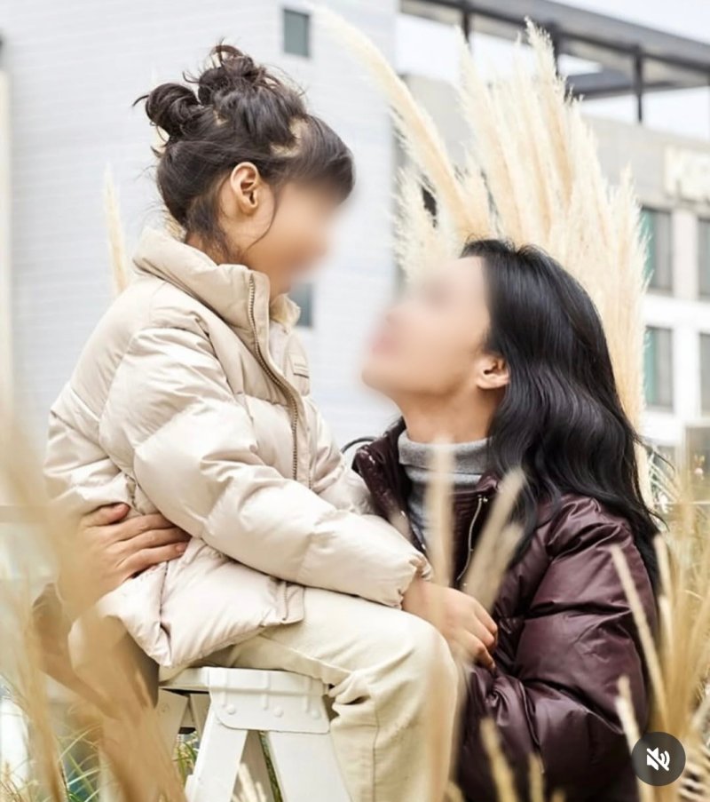 [서울=뉴시스] 배우 신현준이 아내·딸의 사진을 공개했다. (사진=신현준 인스타그램 캡처) 2025.10.29. photo@newsis.com *재판매 및 DB 금지