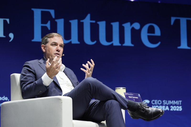 AWS 맷 가먼 CEO가 퓨처 테크 포럼 AI(Future Tech Forum AI)의 파이어사이드 챗에 참여하고 있다(사진=AWS 제공) *재판매 및 DB 금지