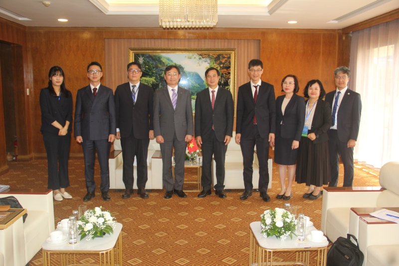 [서울=뉴시스] 정보통신산업진흥원(NIPA)이 베트남 국제 디지털 주간에서 한국의 인공지능(AI) 비전과 정책 방향을 공유하고, 글로벌 인공지능(AI) 협력 강화를 제안했다. (사진=NIPA 제공) *재판매 및 DB 금지