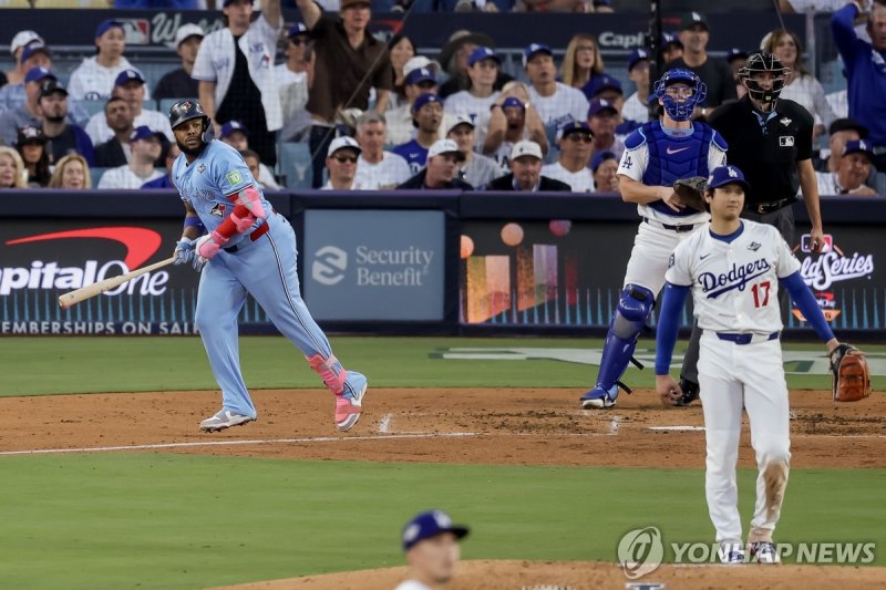 오타니를 상대로 역전 결승 홈런을 때린 토론토 블라디미르 게레로 주니어 (출처=연합뉴스)