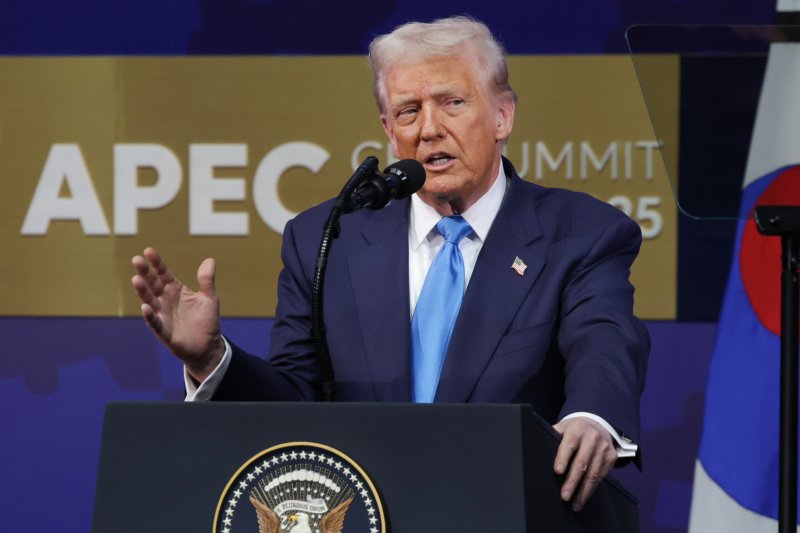 도널드 트럼프 미국 대통령이 29일 경북 경주시 경주예술의전당에서 열린 '2025 APEC CEO 서밋'에서 연설하고 있다. ⓒ News1 김민지 기자