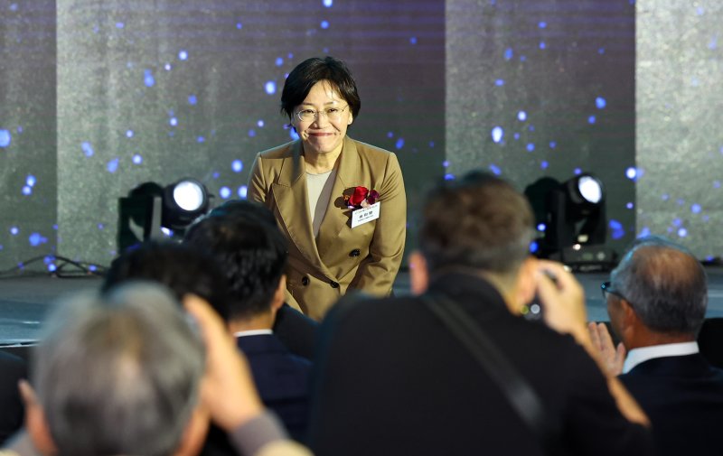 [서울=뉴시스] 최진석 기자 = 송미령 농림축산식품부 장관이 29일 서울 강남구 코엑스에서 열린 '2025 푸드위크 코리아' 개막식에서 인사하고 있다. 2025.10.29. myjs@newsis.com