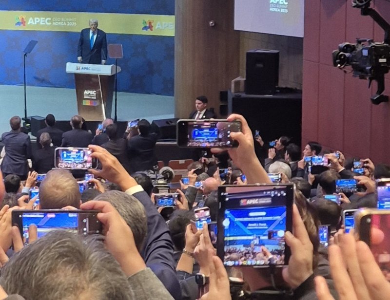 트럼프 미국 대통령 촬영 열기 (출처=연합뉴스)