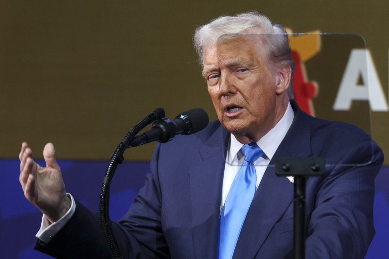 도널드 트럼프 미국 대통령이 29일 경북 경주 예술의전당에서 열린 '2025 아시아태평양경제협력체 최고경영자(CEO) 서밋에서 연설을 하고 있다. 연합뉴스