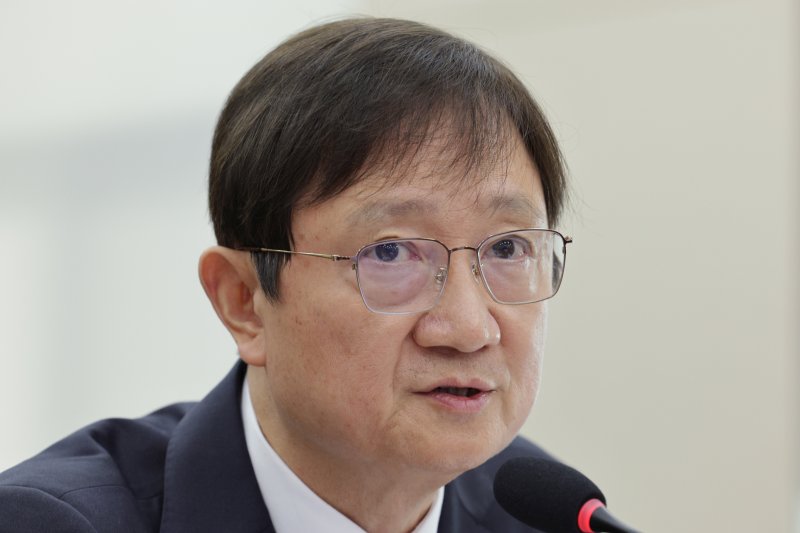 이찬진 금융감독바카라사이트 카지노버프이 21일 서울 여의도 국회 정무위원회에서 열린 금융감독원 등에 대한 국정감사에서 의원 질의에 답변하고 있다. 뉴스1