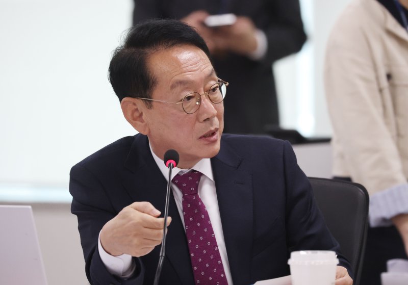 김도읍 국민의힘 의원이 20일 경기 수원시 영통구 경기도청에서 열린 국회 국토교통위원회의 경기도에 대한 국정감사에서 질의를 하고 있다. 2025.10.20/뉴스1 ⓒ News1 김영운 기자