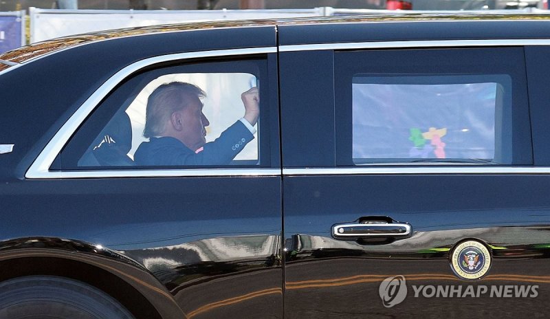 생각에 잠긴 도널드 트럼프 미국 대통령 (출처=연합뉴스)