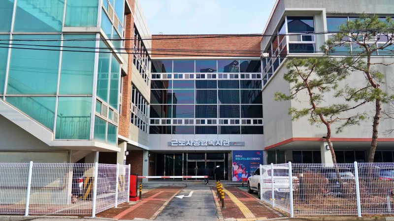 [전주=뉴시스]윤난슬 기자 = 전북 전주시설관리공단은 공중위생관리법에 따른 정기 수질검사에서 전주근로자종합복지관(대중목욕탕)이 '적합' 판정을 받았다고 29일 밝혔다. (사진=전주시설공단 제공) photo@newsis.com