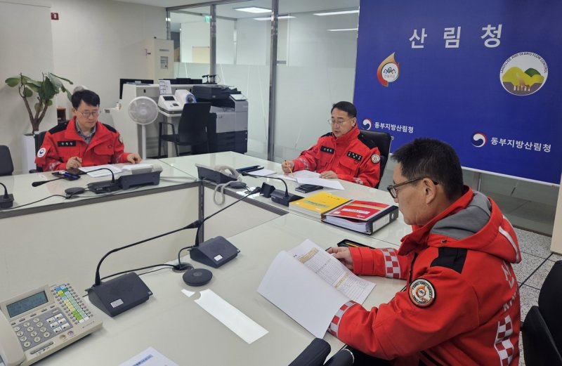 김인호 산림청장, 산불 재난 대응 태세 점검 (출처=연합뉴스)