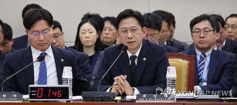 답변하는 배경훈 장관 (출처=연합뉴스)