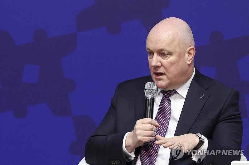 APEC CEO 서밋, 연설하는 뉴질랜드 총리 (출처=연합뉴스)