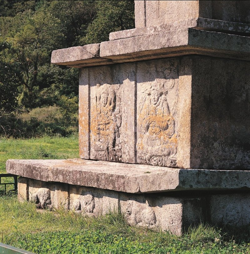 서산 보원사지 오층석탑의 기단부 (출처=연합뉴스)