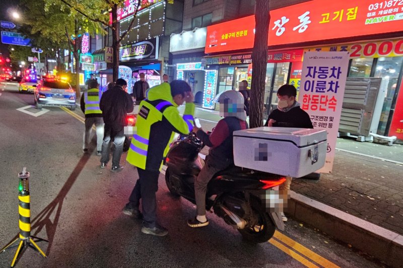 이륜차 불법 개조 단속 (출처=연합뉴스)