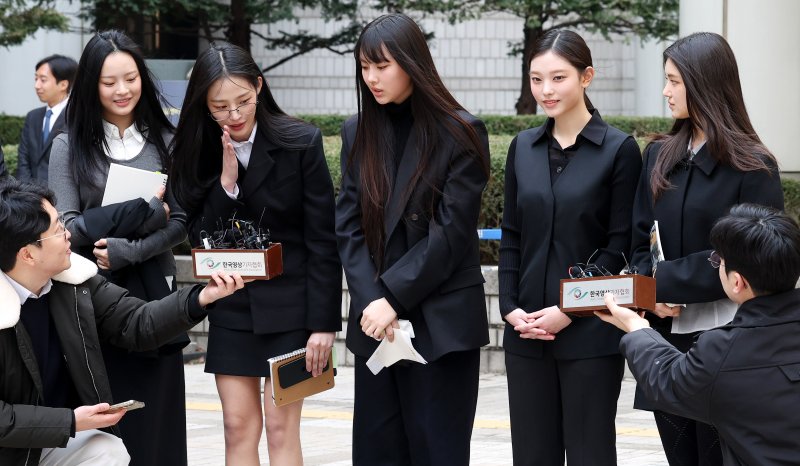 [일지] "뉴진스·어도어 전속계약 유효"…갈등 시작부터 1심 판단까지