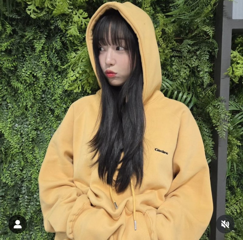 쯔양, 의류 사업가 변신…귀여운 매력 발산