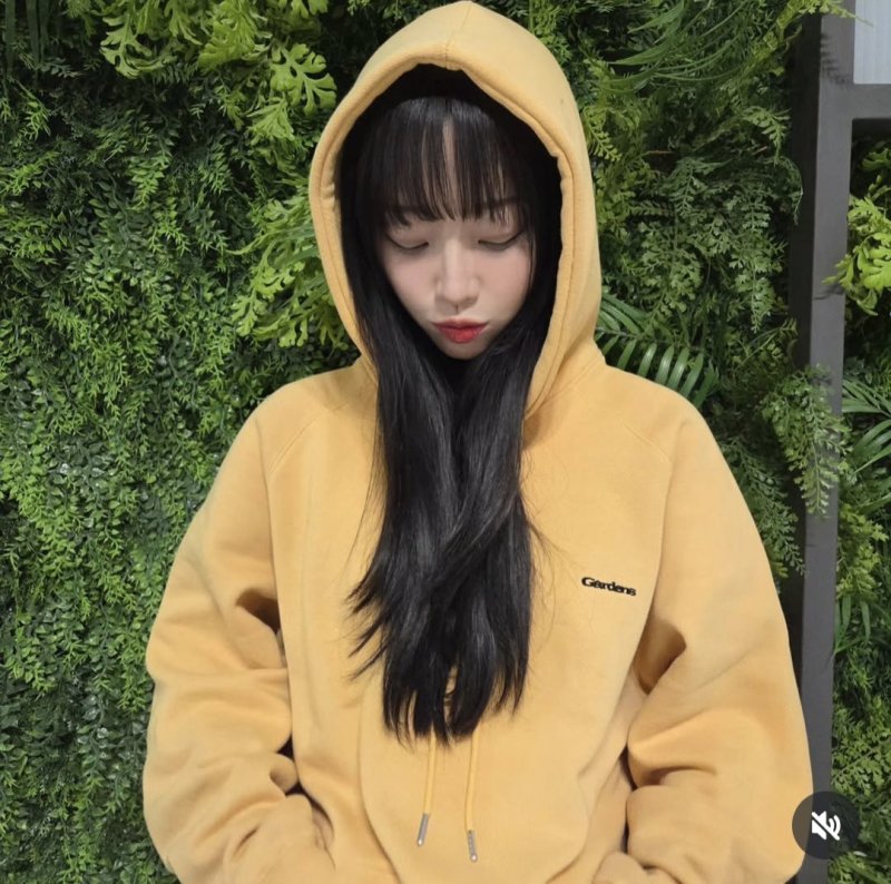 쯔양, 의류 사업가 변신…귀여운 매력 발산