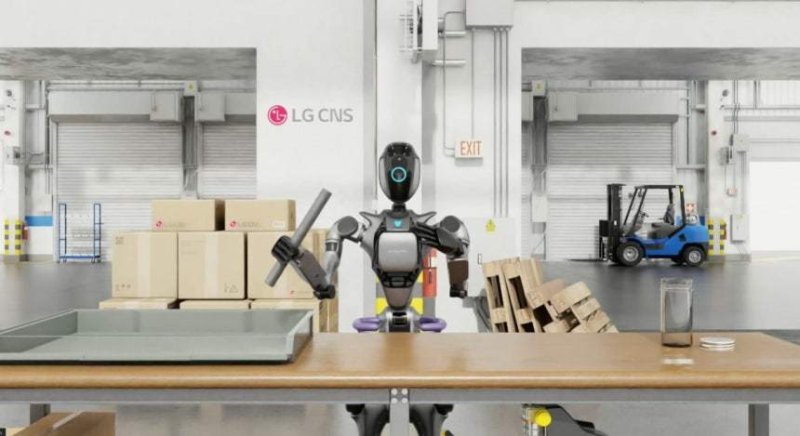 LG CNS가 휴머노이드 로봇에 피지컬 AI 적용을 위해 시뮬레이션 기반으로 학습을 진행하고 있다.(LG CNS 제공)